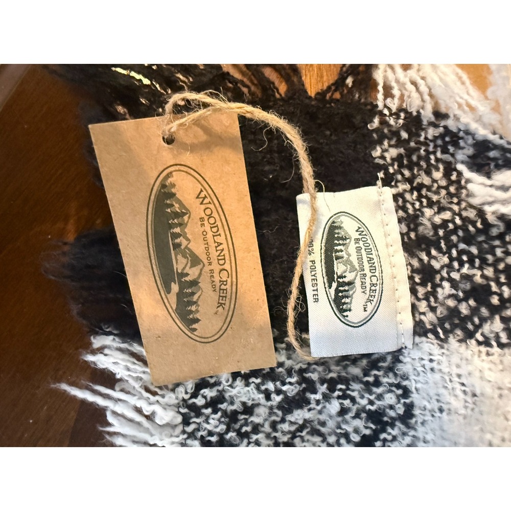 NWT Woodland Creek Shawl Poncho Checkered Houndstooth Fringed Black and White - Picture 5 of 5